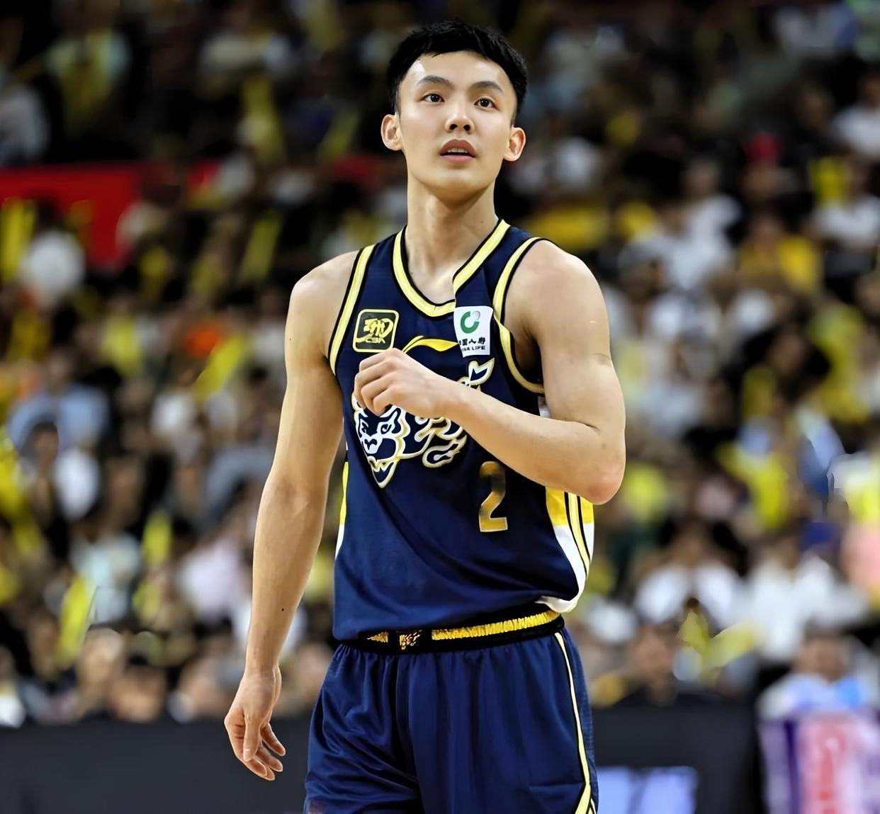 CBA官方：广东完成7人注册，徐杰领衔3人合同将到期，夏振峰被交易